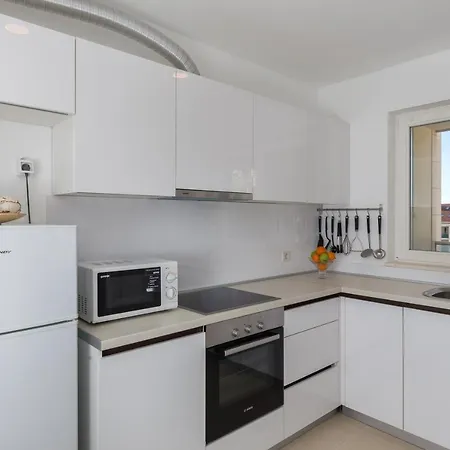 Nav Apartment