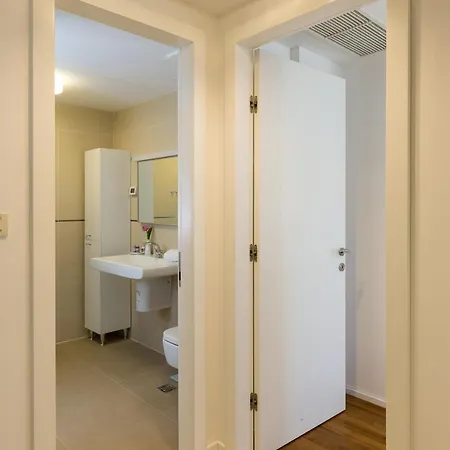 Apartment Nav