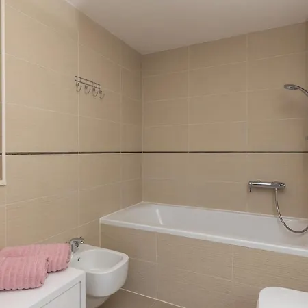Apartment Nav