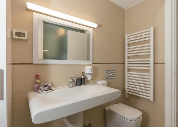 Nav Apartament *