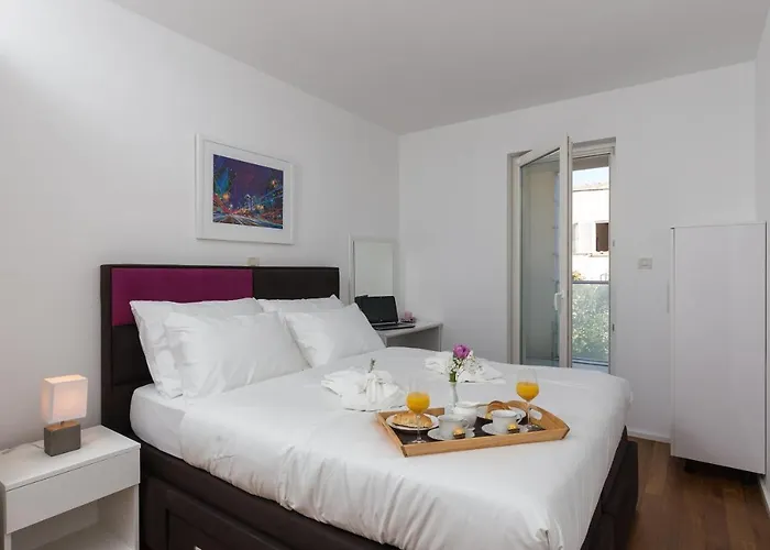 Nav * دوبروفينك