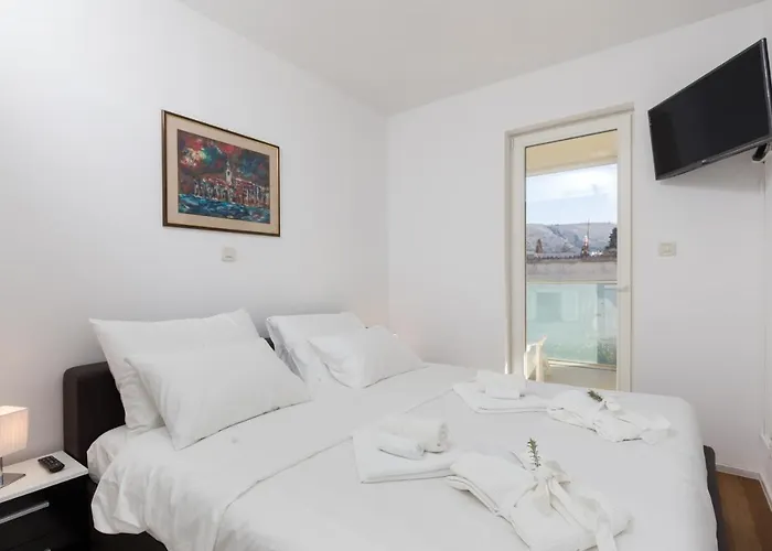 Nav * ドゥブロブニク